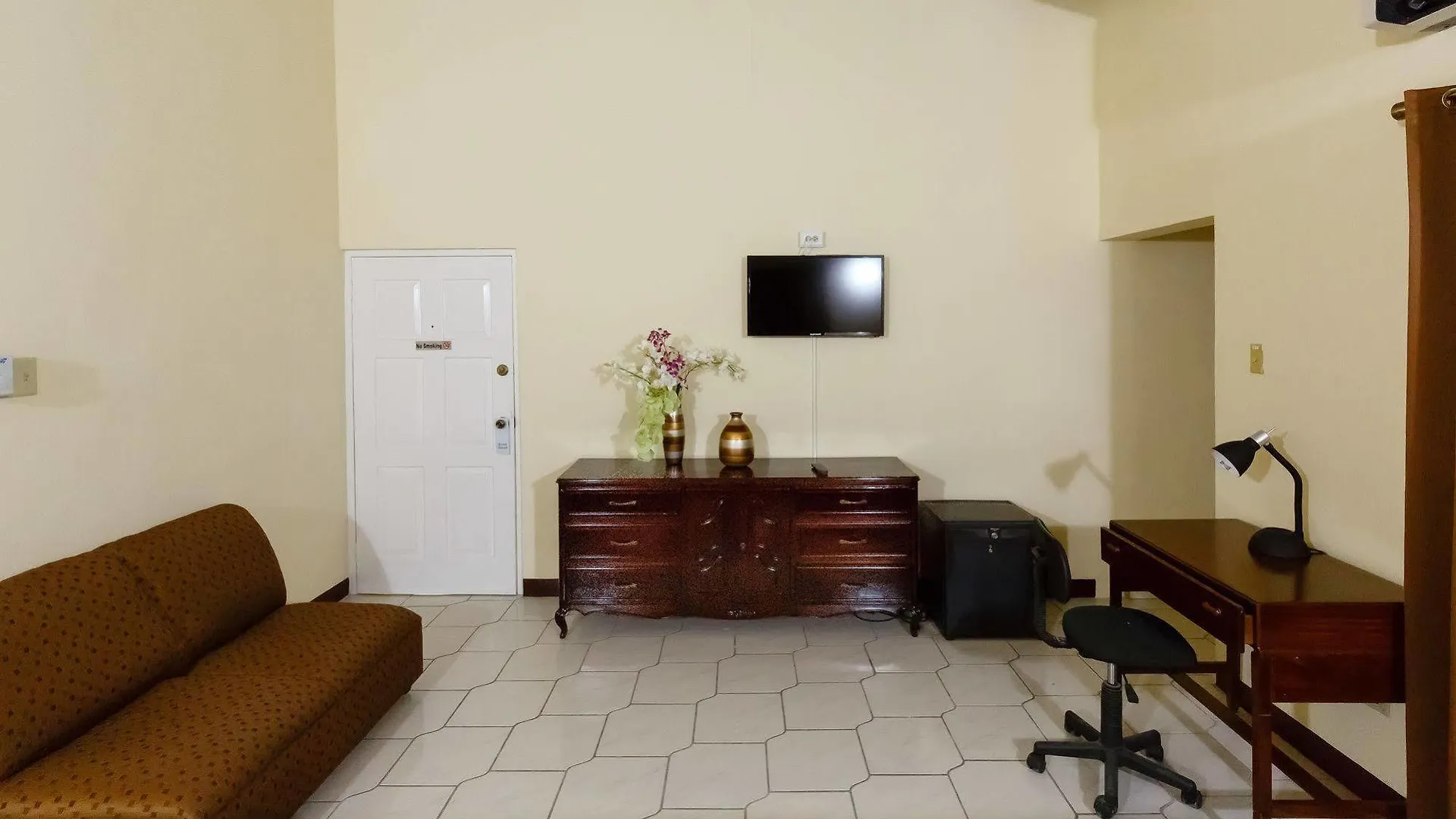 Jasmine Inn Кингстон